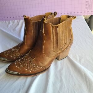Steve Madden Studded Brown Western Ankle Boots Country Stagecoach Festival